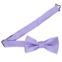 Load image into Gallery viewer, Boys&#39; Freesia Premium Bow Tie
