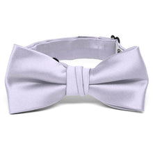 Load image into Gallery viewer, Boys&#39; Lilac Premium Bow Tie