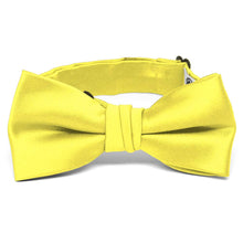Load image into Gallery viewer, Boys&#39; Yellow Premium Bow Tie