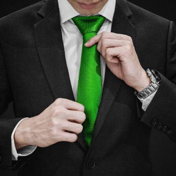 5 Ties You Should Never Wear To A Funeral