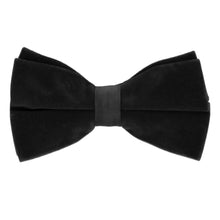 Load image into Gallery viewer, Black velvet bow tie
