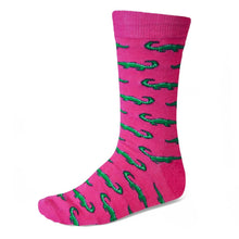 Load image into Gallery viewer, Men&#39;s pink socks with green alligator