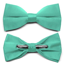 Load image into Gallery viewer, Aquamarine Clip-On Bow Tie