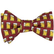 Load image into Gallery viewer, A tied beer mug pattern self-tie bow tie in maroon