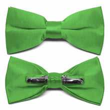 Load image into Gallery viewer, Grass Green Clip-On Bow Tie