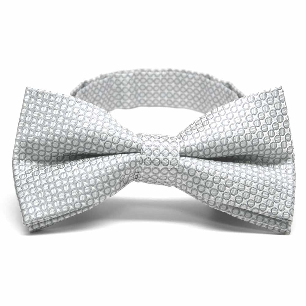 Light gray grain pattern bow tie, front view