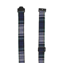 Load image into Gallery viewer, The breakaway collar on a pre-tied tie in hunter green, blue and white
