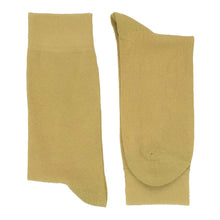 Load image into Gallery viewer, Pair of men&#39;s pale gold socks folded