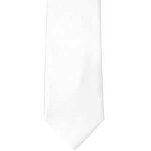 The front of a white solid color necktie