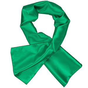 Women's green scarf, crossed over itself